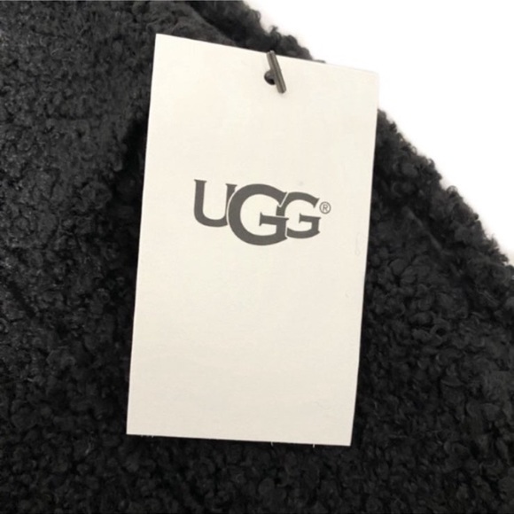 UGG Black Faux Fur Bucket Hat NWT - Picture 5 of 10